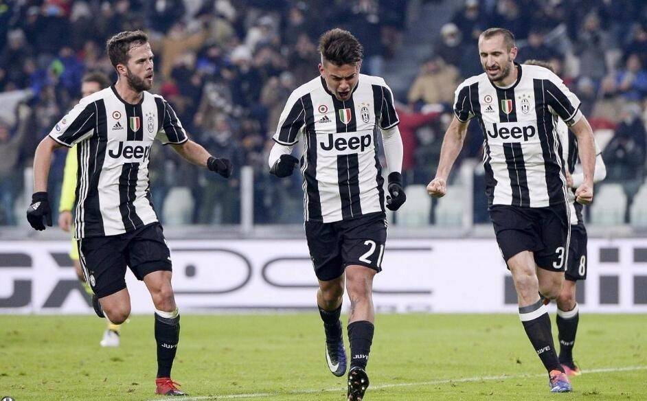 中国球员留洋要分几步走？看看日本足球的“参考答案”（中国球员留洋如何分步推进？日本足球给出示范答案）