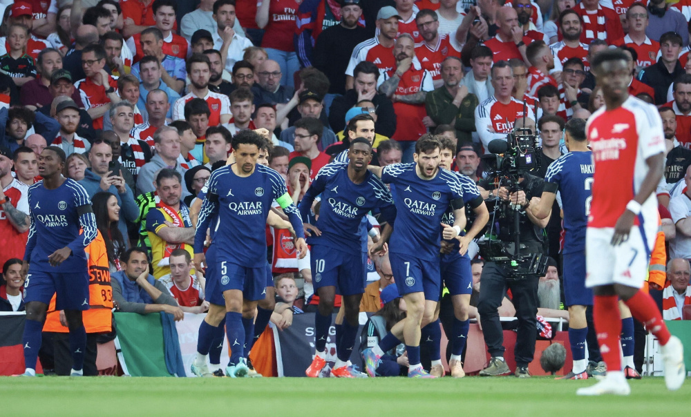 斯帕莱蒂复盘败因：球员转移球胆怯，被对手带着疲于奔命（斯帕莱蒂总结失利：球员转移球畏手畏脚，被对手牵着跑到筋疲力尽）