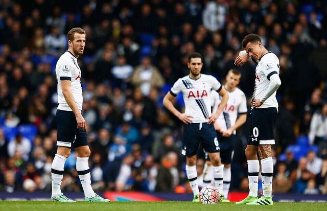 斯基拉：德罗西同意签8个月合同，正在等待热那亚的最终批准（斯基拉：德罗西已同意8个月合约，静待热那亚最终批准）