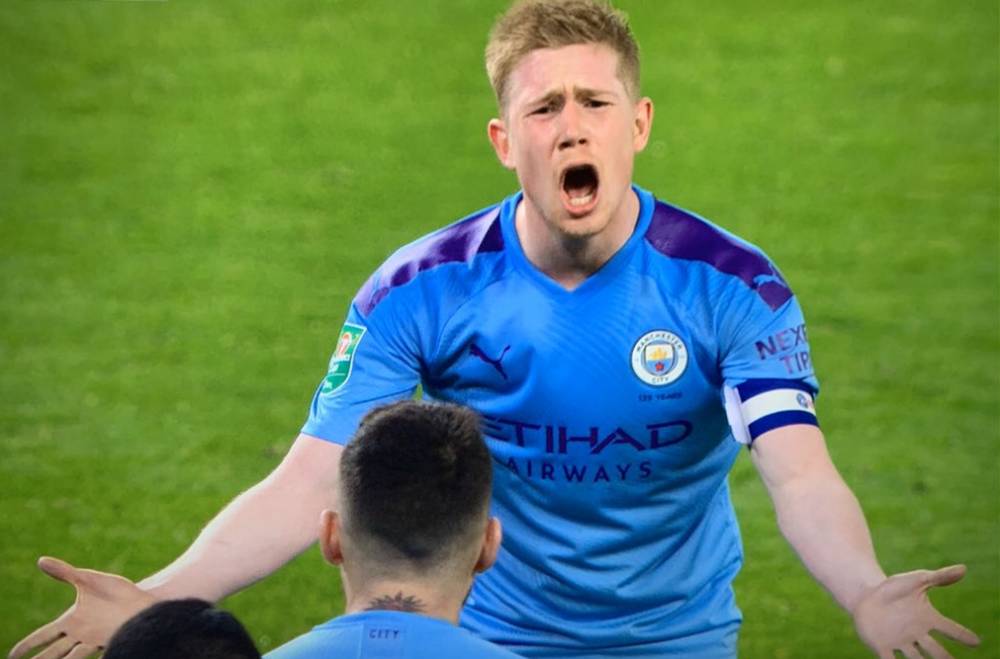 球队攻守转换加速，对手难以适应（攻防转换提速，令对手难以招架）