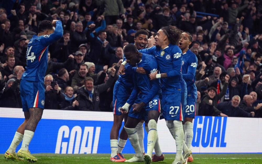 斯基拉：尤文未谈妥麦肯尼续约，两家意甲俱乐部已与球员接触（斯基拉：尤文与麦肯尼续约未果，两家意甲球队已与其接洽）