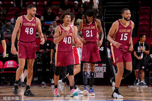 萨里：看到空荡荡的看台，我有些难过（萨里：空荡的看台让我感到难过）