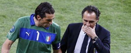 这个点球不吹，合理吗？（这次点球未判，是否合理？）