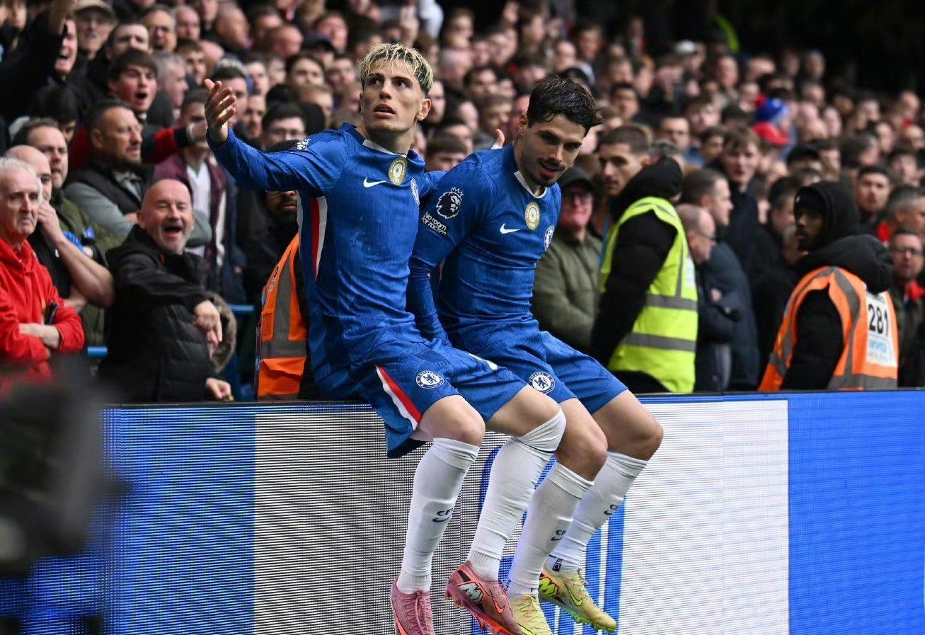 挪威黄金一代！哈兰德本届世预赛16球2助攻，厄德高1球7助攻（挪威双星爆发！哈兰德世预赛16球2助，厄德高1球7助）