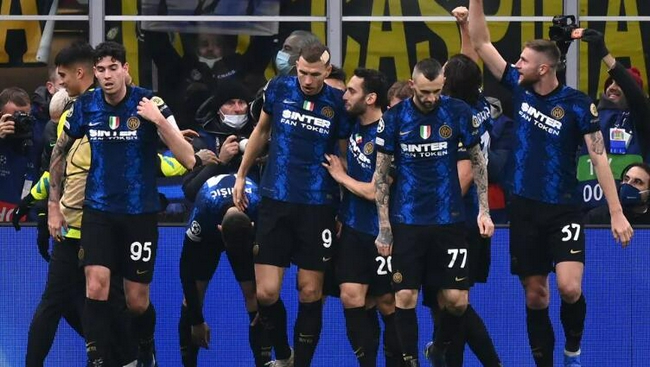 科贝记者：巴尔韦德右腿内收肌不适，明天将接受检查（巴尔韦德右腿内收肌不适，科贝记者称其明日将接受检查）