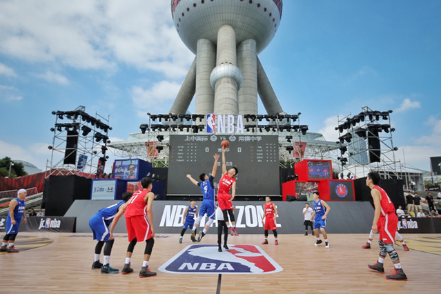 德转列美职联历史全明星11人：梅西领衔，伊布、贝克汉姆在列（德转评选美职联历史最佳11人：梅西领衔，伊布、贝克汉姆上榜）