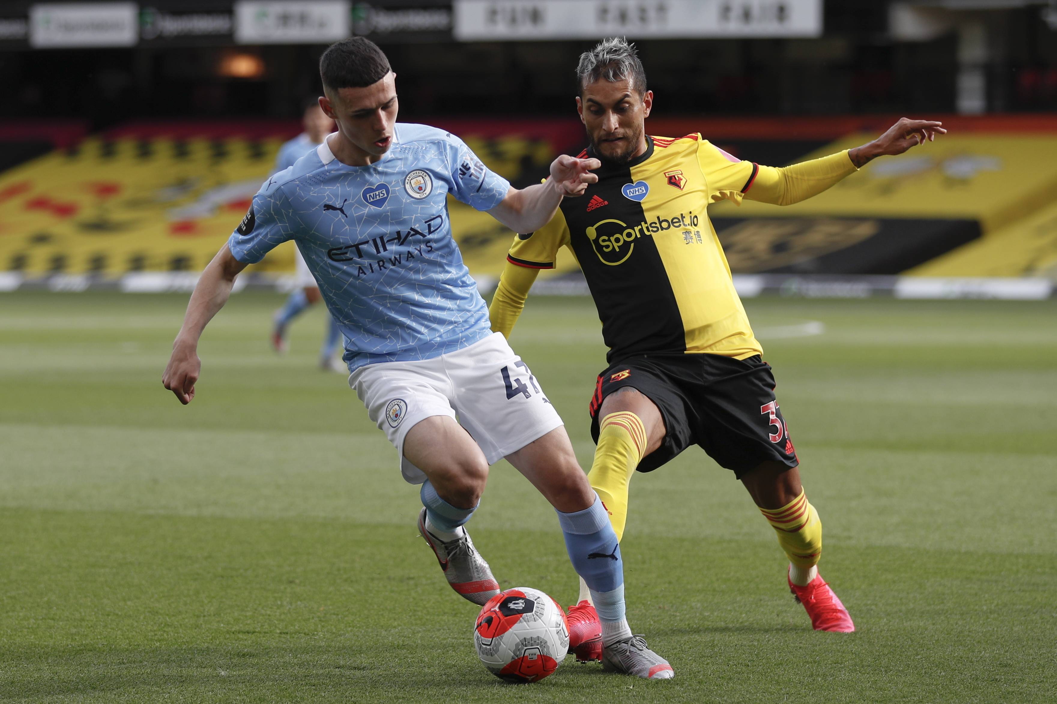 斯帕莱蒂：弗拉霍维奇会缺阵两三个月；我们要赢而且踢得漂亮（斯帕莱蒂：弗拉霍维奇将因伤休战两三个月；我们要赢球也要踢得好看）