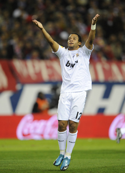 莱万慌了吗？巴萨另一神锋每88分钟进1球，主力中锋之争提前结束？（莱万该慌吗？巴萨另一锋霸88分钟一球，主力中锋之争或提前落幕）