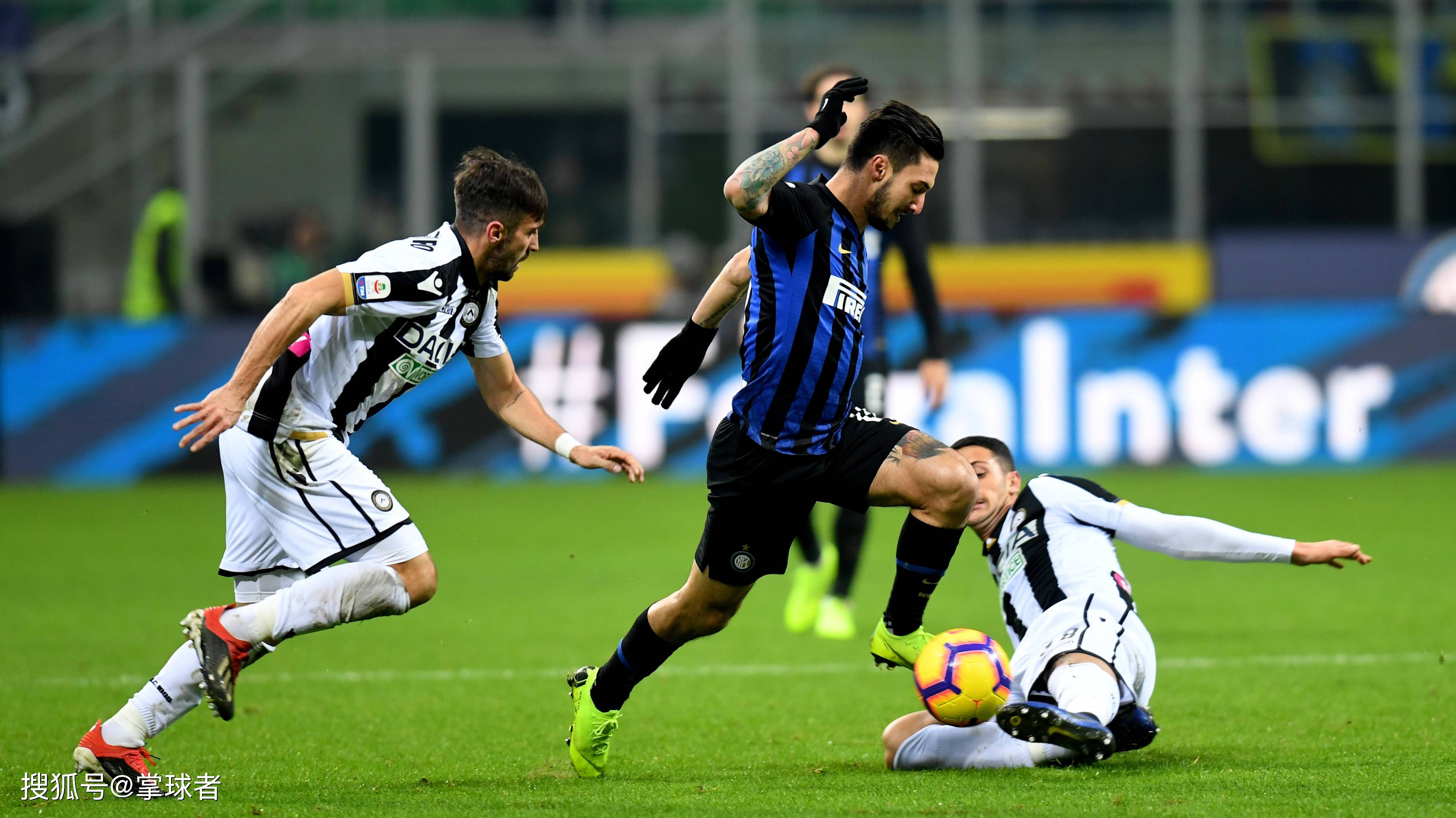 官方：因沙特国家队晋级，第10轮沙特联延期至明年2月进行（官方宣布因沙特队晋级，沙特联第10轮改期至明年2月）