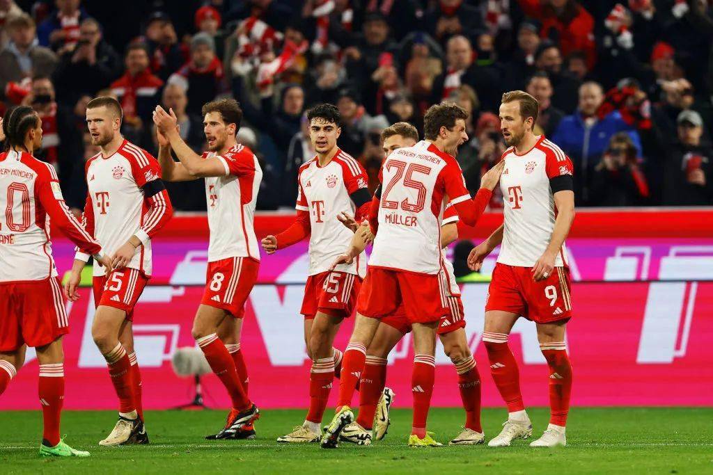 CBA杯战报：王哲林17分7板，上海111-72狂胜四川（CBA杯快讯：王哲林砍下17分7篮板，上海111-72大胜四川）