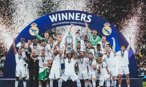 剑南春｜巴萨5-3贝蒂斯迎西甲6连胜，费兰戴帽，亚马尔点射（剑南春｜巴萨5-3击退贝蒂斯收获西甲六连胜：费兰帽子戏法，亚马尔点射破门）