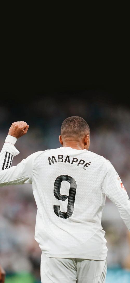 马斯切拉诺：让苏牙替补不是容易的决定，我们周中就沟通过（马斯切拉诺：安排苏亚雷斯替补并不轻松，我们已在周中提前沟通）